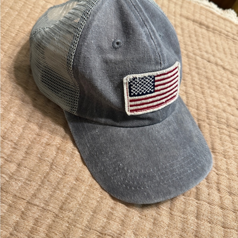 Trucker hat